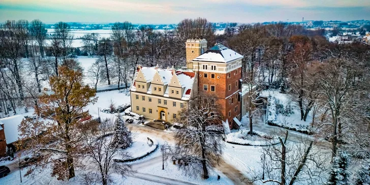 Zámocká romantika pri Vratislavi: raňajky alebo polpenzia, neobmedzený wellness a krásne okolie