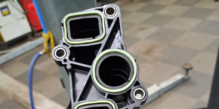 Vodíková dekarbonizácia motora bez rozoberania: zníženie emisií aj spotreby