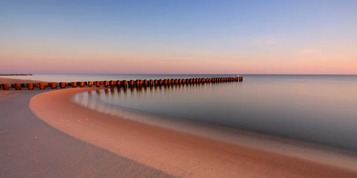 Dovolenka v Kolobřehu: hotel kúsok od pláže, raňajky aj zľava na procedúry