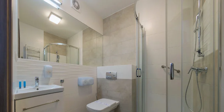 Dovolenka v Kolobřehu: hotel kúsok od pláže, raňajky aj zľava na procedúry