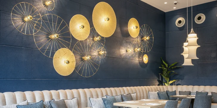 4* hotel vo Valencii: bufetové raňajky a vonkajší bazén, 3 km od historického centra