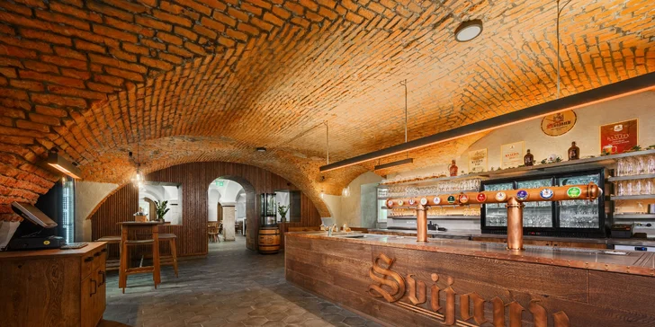 Pobyt v pivovarskom hoteli na Zámku Svijany: raňajky, prehliadka zámku a pivovaru aj pivný kúpeľ