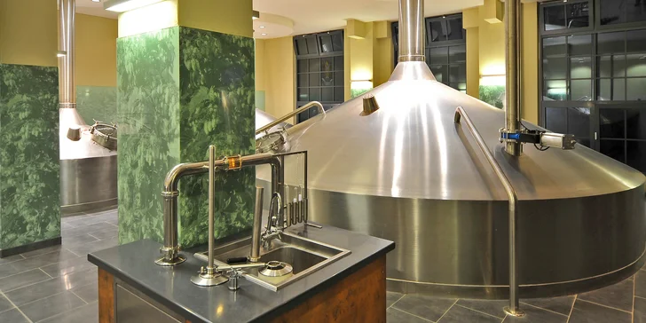 Pobyt v pivovarskom hoteli na Zámku Svijany: raňajky, prehliadka zámku a pivovaru aj pivný kúpeľ