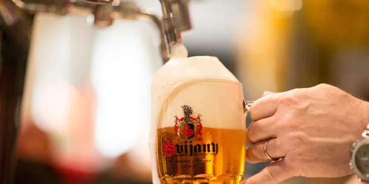 Pobyt v pivovarskom hoteli na Zámku Svijany: raňajky, prehliadka zámku a pivovaru aj pivný kúpeľ