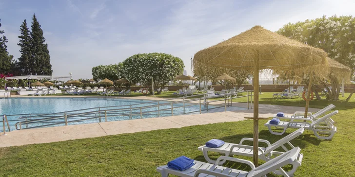 Spoznajte španielsku Sevillu: pobyt v 4* hoteli s raňajkami