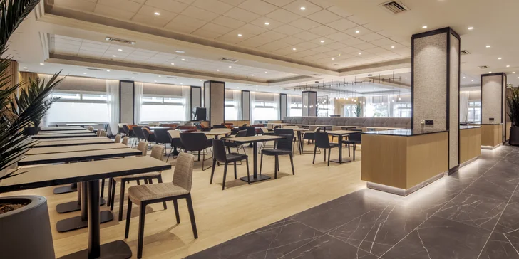 Spoznajte španielsku Sevillu: pobyt v 4* hoteli s raňajkami