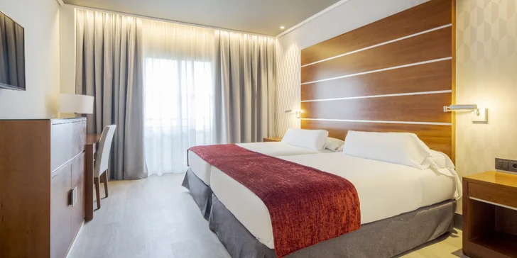 Spoznajte španielsku Sevillu: pobyt v 4* hoteli s raňajkami