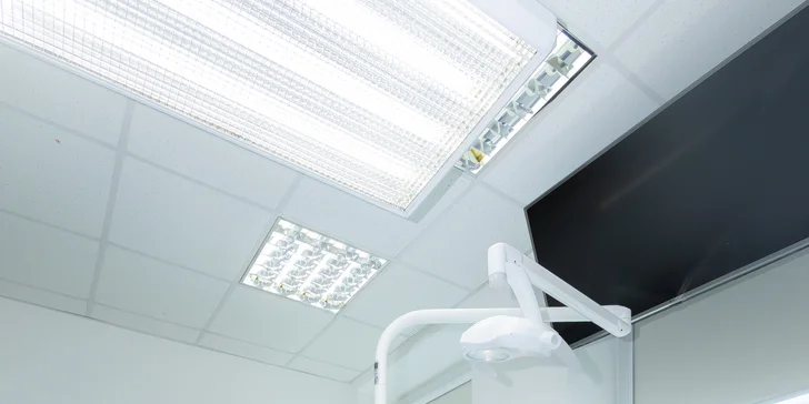 Dentálna hygiena alebo šetrné bielenie pomocou laseru Fotona v zubnej klinike DENTAL MEDICARE