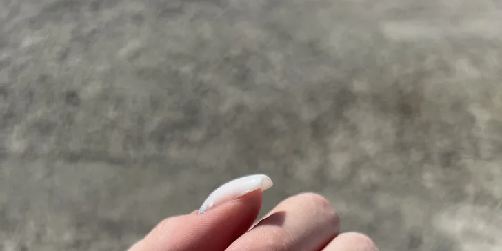 Gél lak manikúra alebo modelovanie nových gélových nechtov