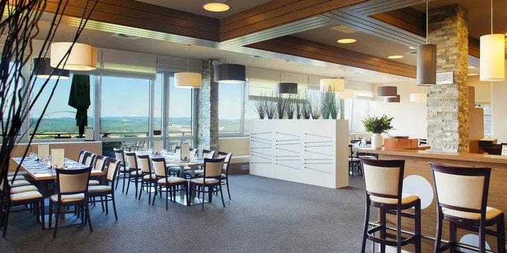 Pobyt na Monínci: hotel s vnútorným bazénom, vírivkou a raňajkami