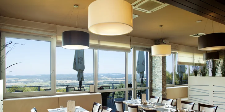 Pobyt na Monínci: hotel s vnútorným bazénom, vírivkou a raňajkami