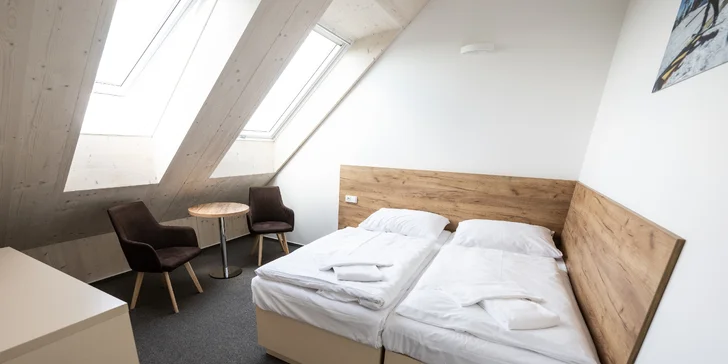 Pobyt na Monínci: hotel s vnútorným bazénom, vírivkou a raňajkami
