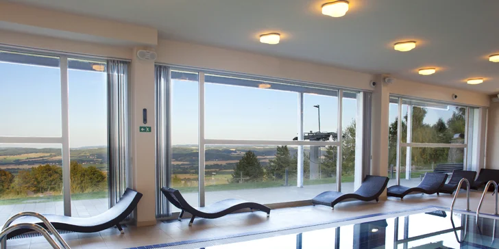 Pobyt na Monínci: hotel s vnútorným bazénom, vírivkou a raňajkami