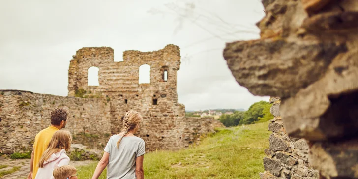 Pobyt na Monínci: hotel s vnútorným bazénom, vírivkou a raňajkami