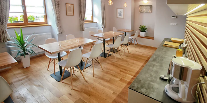 Pobyt s raňajkami v Poděbradoch: penzión pod zámkom priamo pri Labe, pamiatky aj cyklistika