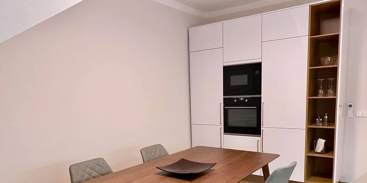 Pobyt s raňajkami v Poděbradoch: penzión pod zámkom priamo pri Labe, pamiatky aj cyklistika