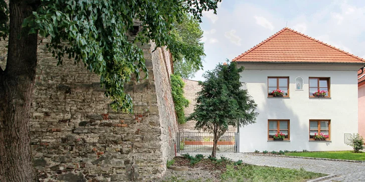 Pobyt s raňajkami v Poděbradoch: penzión pod zámkom priamo pri Labe, pamiatky aj cyklistika