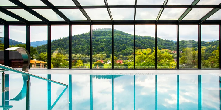 Pobyt v štvorhviezdičkovom rezorte hneď pri hraniciach s raňajkami či polpenziou a neobmedzeným wellness