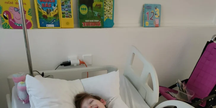 Kamilka s Dravetovej syndrómom: Po dvoch operáciách chce urobiť svoj prvý krok – buďte súčasťou jej cesty!