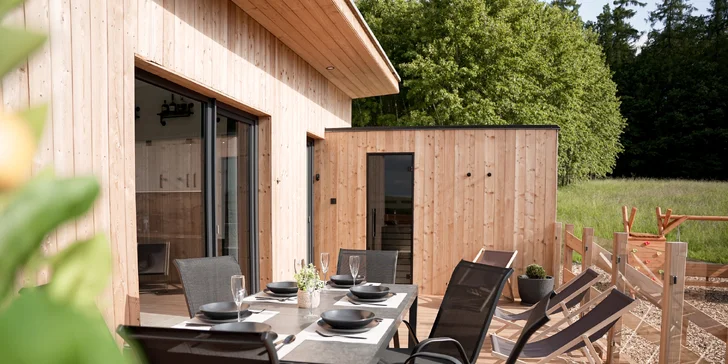 Moderná chata v južných Čechách: vlastná sauna, vírivý sud a kapacita až 6 osôb