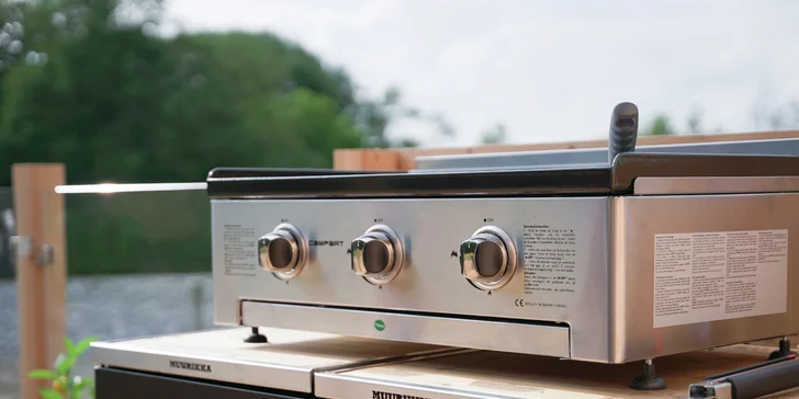 Moderná chata v južných Čechách: vlastná sauna, vírivý sud a kapacita až 6 osôb