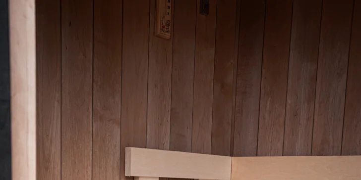 Moderná chata v južných Čechách: vlastná sauna, vírivý sud a kapacita až 6 osôb