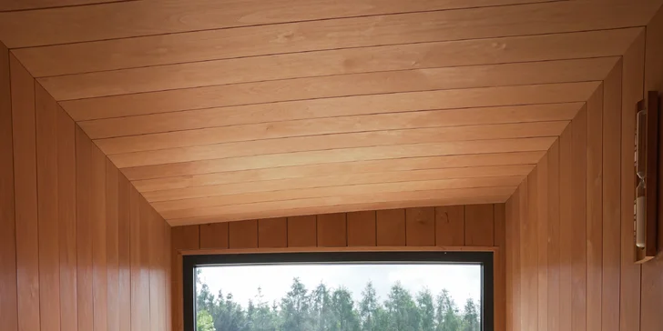 Moderná chata v južných Čechách: vlastná sauna, vírivý sud a kapacita až 6 osôb