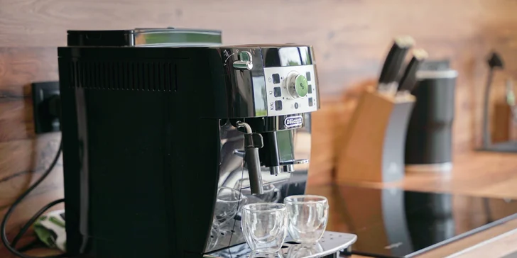 Moderná chata v južných Čechách: vlastná sauna, vírivý sud a kapacita až 6 osôb