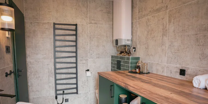 Moderná chata v južných Čechách: vlastná sauna, vírivý sud a kapacita až 6 osôb