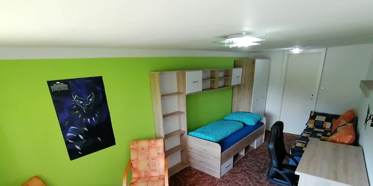 Prenájom rekreačnej chaty v Hořiciach na Šumave: až 6 osôb, kuchynka, gril aj ohnisko, ihrisko s trampolínou