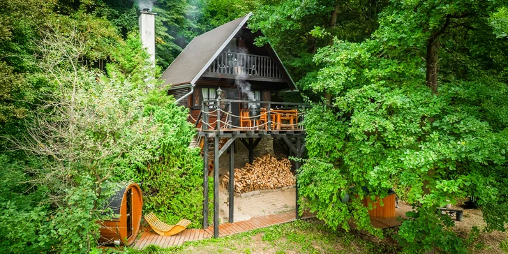 Pobyt v malebnej lesnej wellness chate len 7 km od Litomyšle: sauna, vírivka aj zapožičanie loďky