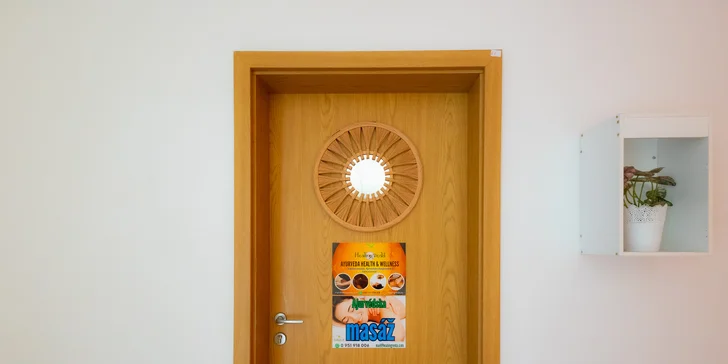 Ajurvédske masáže: Masáž hlavy, tela, lymfatická, párová masáž a i.