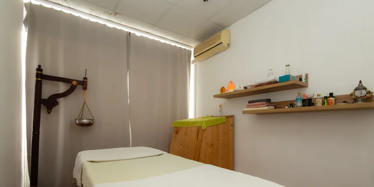 Ajurvédske masáže: Masáž hlavy, tela, lymfatická, párová masáž a i.