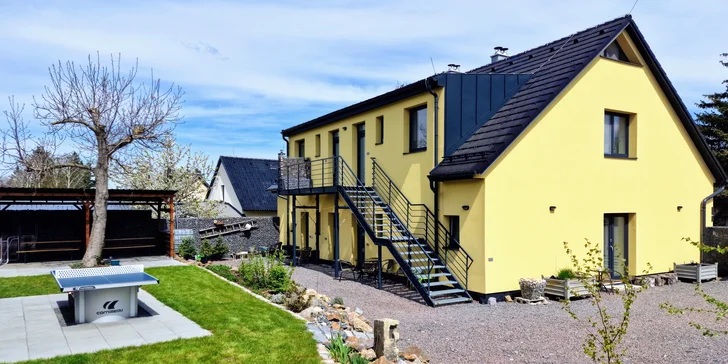 Moderné a priestranné apartmány v CHKO Železné hory pre pár aj rodinu