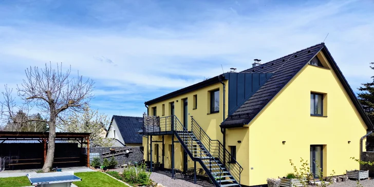 Moderné a priestranné apartmány v CHKO Železné hory pre pár aj rodinu