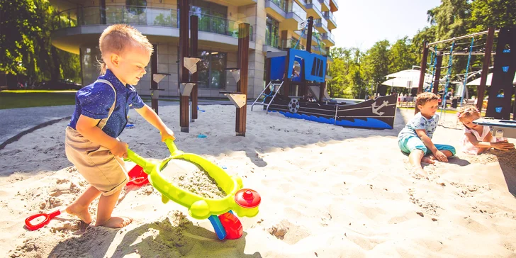 Rezort pri pláži v Kolobrehu: raňajky alebo polpenzia, neobmedzený vstup do wellness aj detský klub