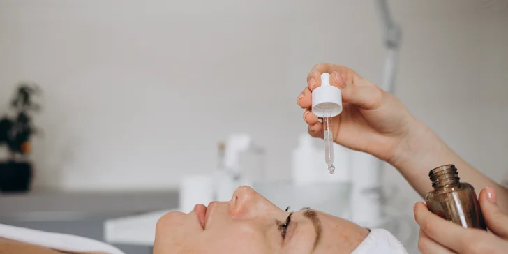 Mezoterapia tváre so sérom podľa vašej voľby alebo lososou DNA pre revitalizáciu pokožky