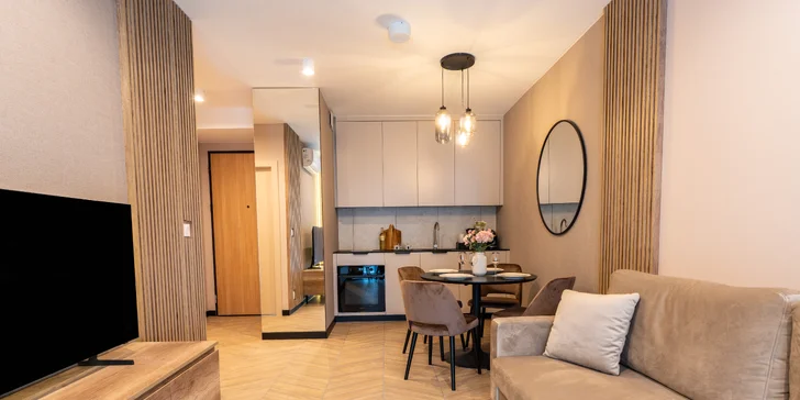 Nové apartmány pri Balte 15 min. od pláže: raňajky, bazény, vírivky a sauna