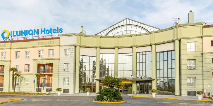 Spoznajte španielsku Sevillu: pobyt v 4* hoteli s raňajkami