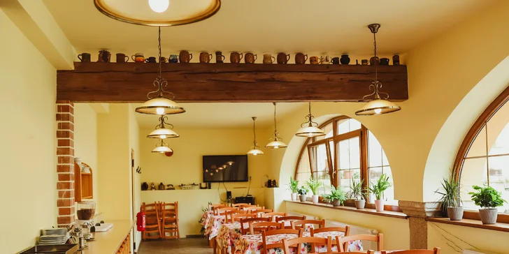 Športovo-relaxačné centrum pri Františkových Lázňach: pobyt s raňajkami alebo polpenziou a zľava na šport