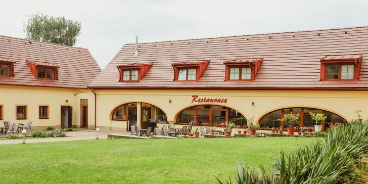 Športovo-relaxačné centrum pri Františkových Lázňach: pobyt s raňajkami alebo polpenziou a zľava na šport