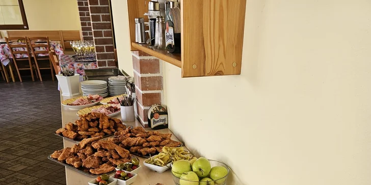 Športovo-relaxačné centrum pri Františkových Lázňach: pobyt s raňajkami alebo polpenziou a zľava na šport