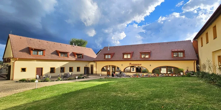 Športovo-relaxačné centrum pri Františkových Lázňach: pobyt s raňajkami alebo polpenziou a zľava na šport