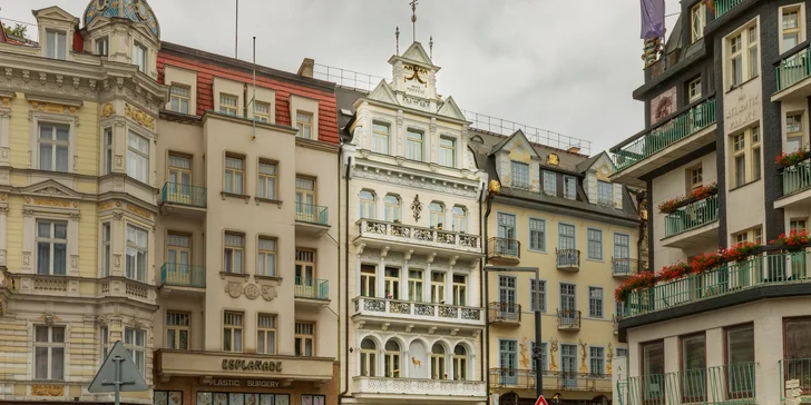 Luxusný hotel na karlovarskej kolonáde: pobyt s možnosťou raňajok aj pivných kúpeľov