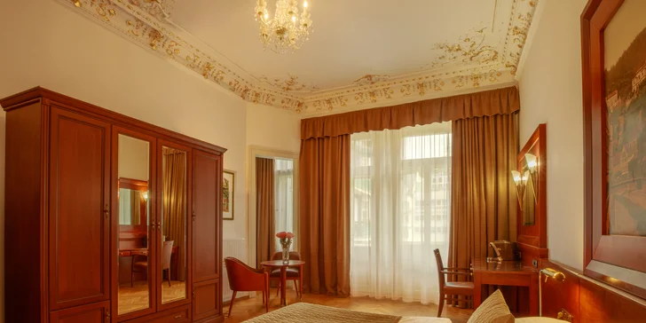 Luxusný hotel na karlovarskej kolonáde: pobyt s možnosťou raňajok aj pivných kúpeľov