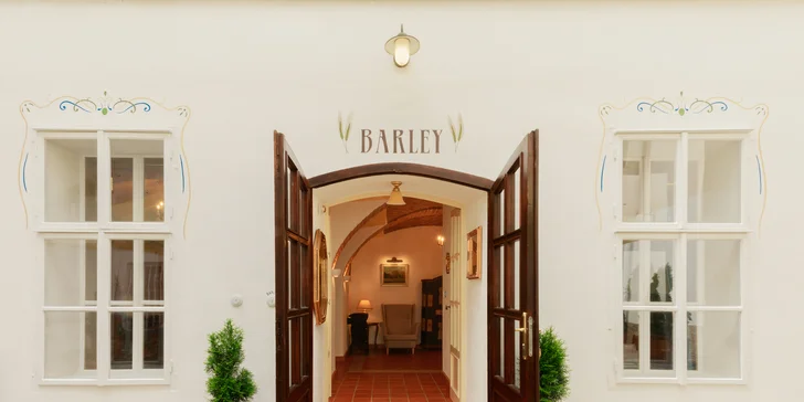 Luxusný hotel na karlovarskej kolonáde: pobyt s možnosťou raňajok aj pivných kúpeľov