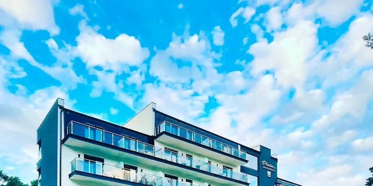 Navštívte slávne piesočné duny v Łebe: apartmány pri pláži, raňajky alebo polpenzia