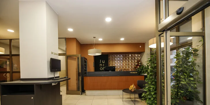 Pohodový pobyt v srdci kúpeľného mesta Poděbrady s polpenziou a vínom