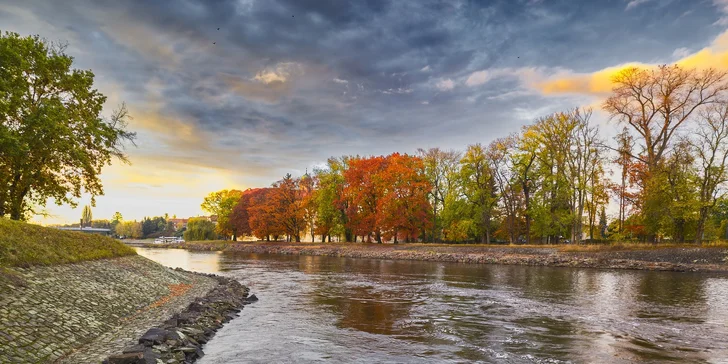 Pohodový pobyt v srdci kúpeľného mesta Poděbrady s polpenziou a vínom