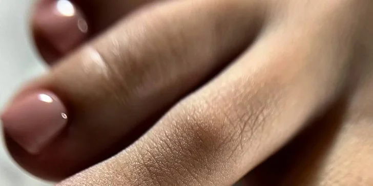 Klasická aj wellness pedikúra s možnosťou lakovania alebo gél laku